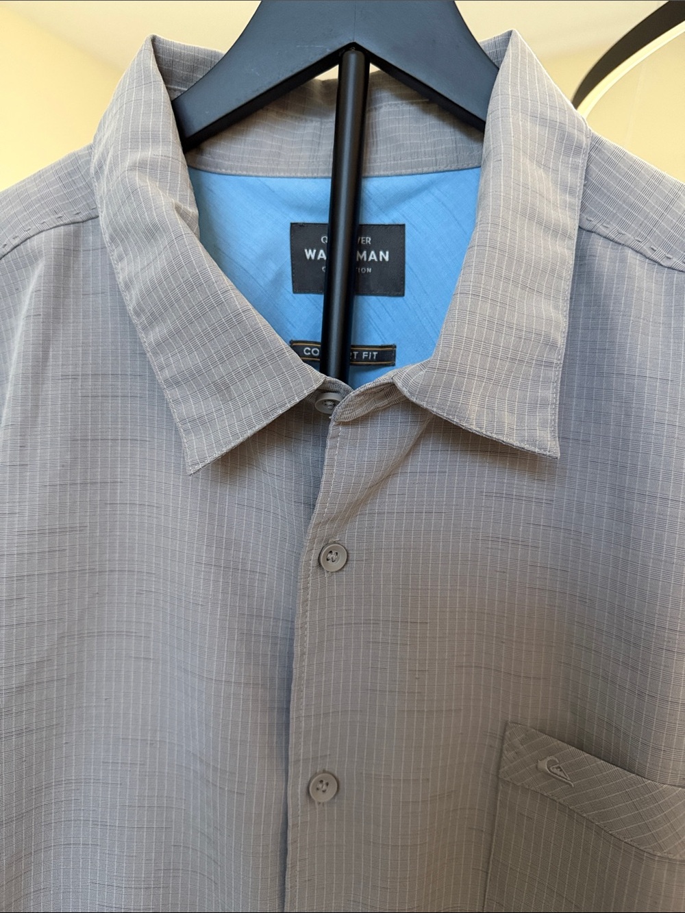 Quiksilver Short-Sleeve Button-Down Shirt in Light Gray - Picture 2 of 5